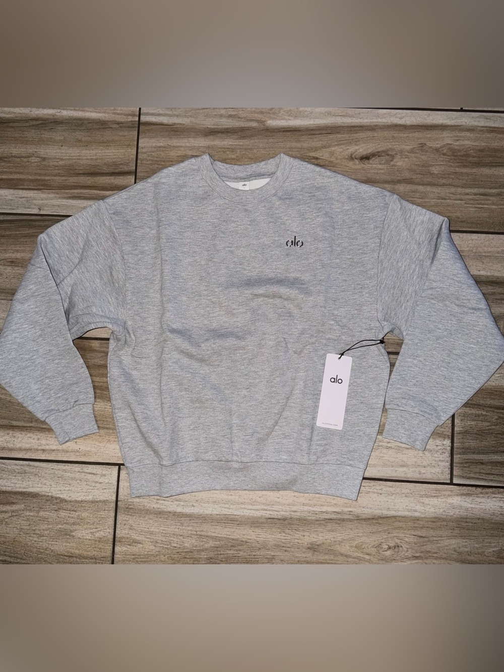Alo Yoga Accolade Crew Neck Pullover